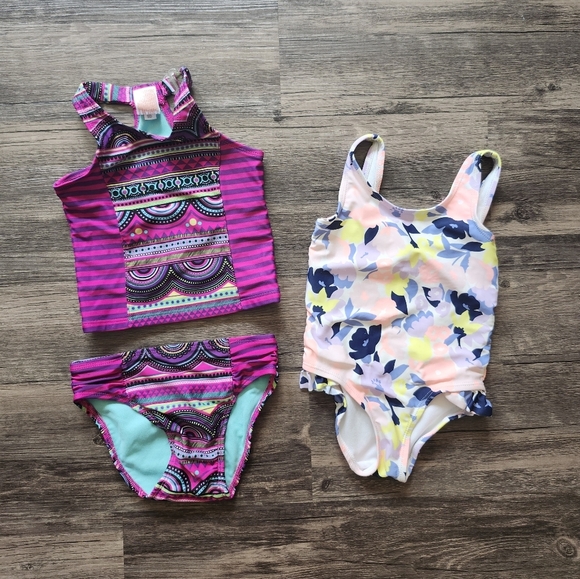 Girl's 2t Vibrant Swim Suit Bundle - Picture 1 of 5